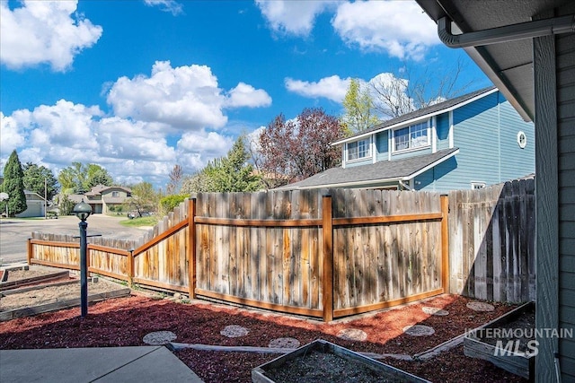 2702 N Camden Pl, Boise, ID 83704 - view of yard with fence