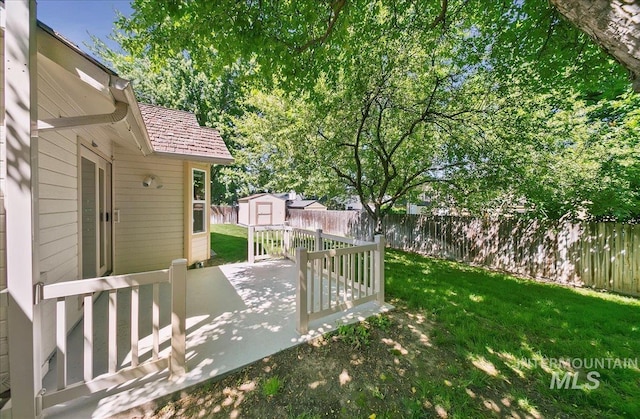900 N Player Ave, Eagle, ID 83616 - view of yard with a patio area