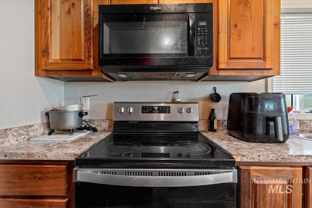 1639 Cuddy View Dr, Council, ID 83612 - kitchen with electric range
