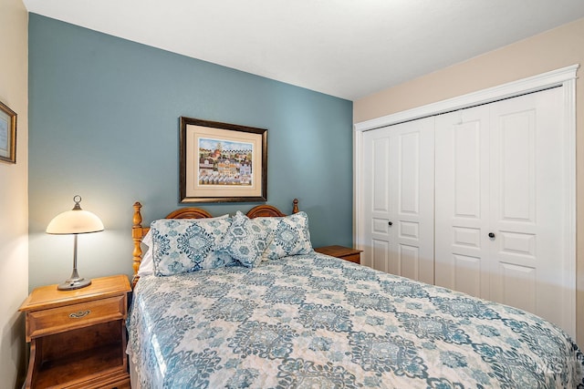 bedroom featuring a closet