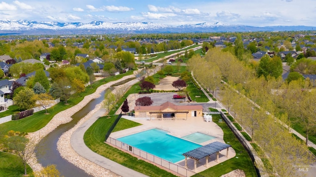 bird's eye view featuring a mountain view