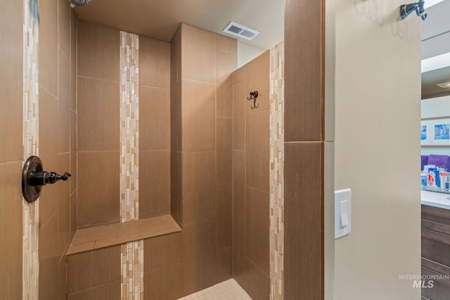 4400 W Pasadena Dr Unit 38, Boise, ID 83705 - full bathroom featuring a tile shower