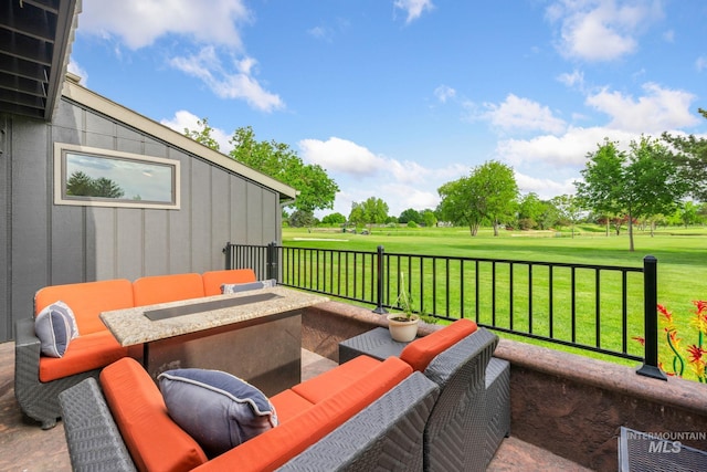 4400 W Pasadena Dr Unit 38, Boise, ID 83705 - view of patio with an outdoor hangout area and view of golf course