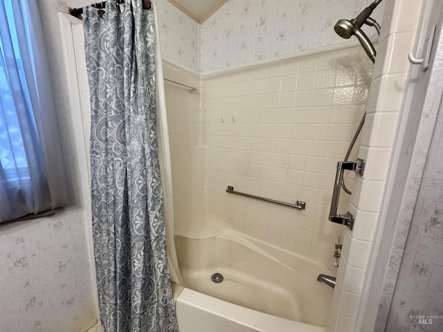 103 Happy Hour Ln, Kamiah, ID 83536 - bathroom with wallpapered walls and shower / bath combo