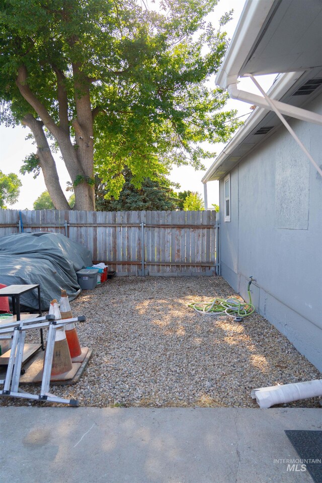 224 S Fern St, Nampa, ID 83686 - view of yard