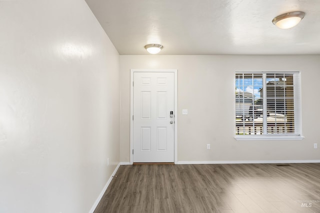 4618 Braeburn Ave, Caldwell, ID 83607 - entryway featuring wood finished floors