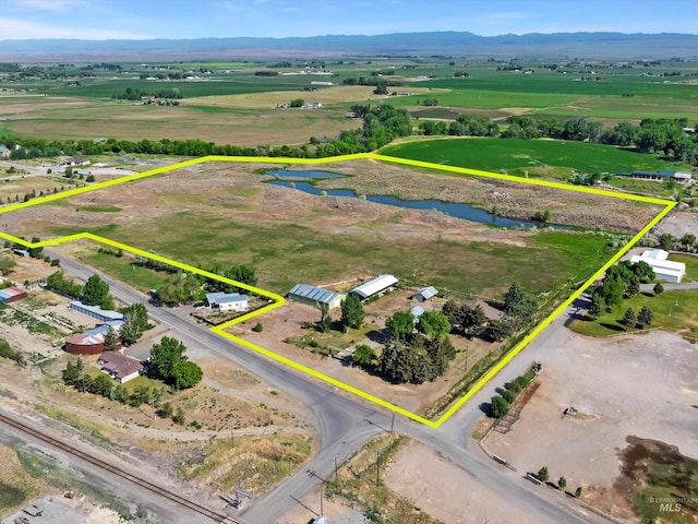 1872 E 1750 S, Gooding, ID 83330 - aerial overview of property's location with property parcel outlined and a water and mountain view