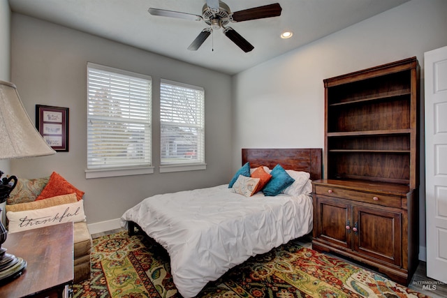 bedroom with ceiling fan