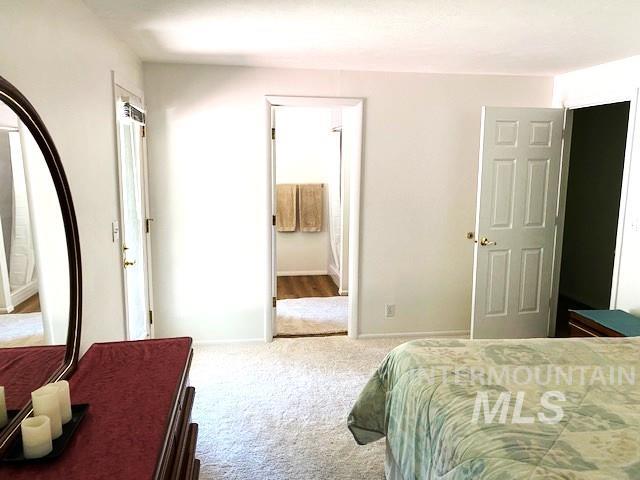 bedroom with carpet