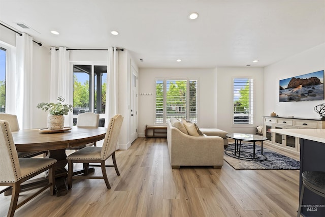 386 E Presidio Ln, Eagle, ID 83616 - living area with light wood-type flooring, recessed lighting, and baseboards