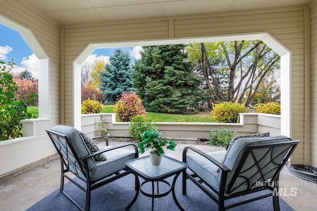 sunroom with a healthy amount of sunlight