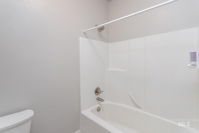 2527 E Taormina Dr, Meridian, ID 83642 - bathroom with toilet,  shower combination, and baseboards