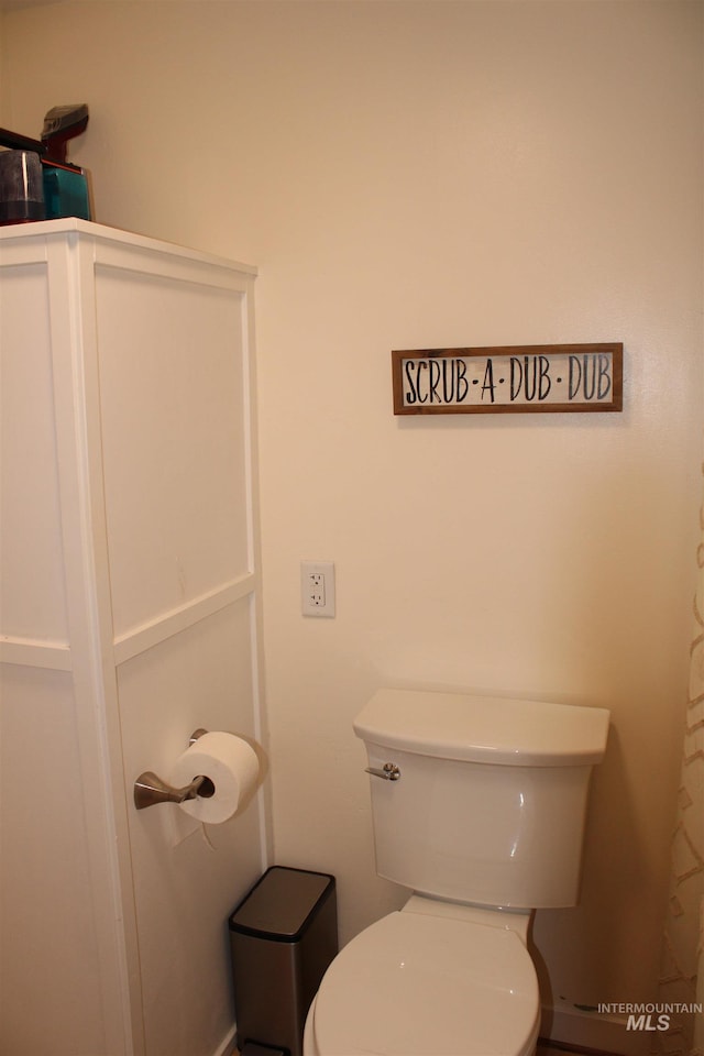 bathroom featuring toilet