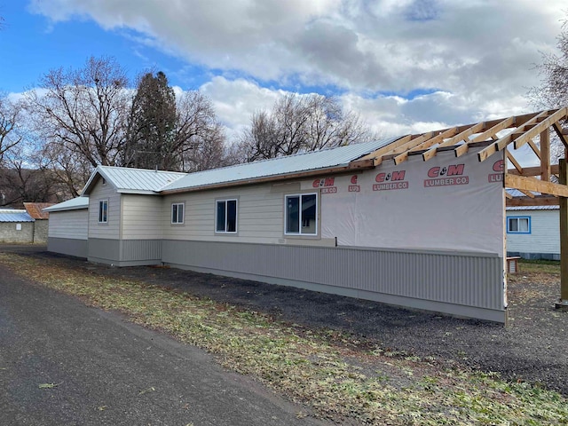 view of property exterior