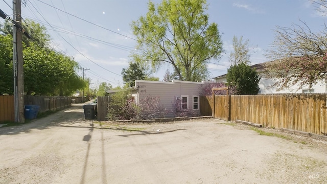 3377 W Nez Perce St, Boise, ID 83705 - exterior space featuring fence