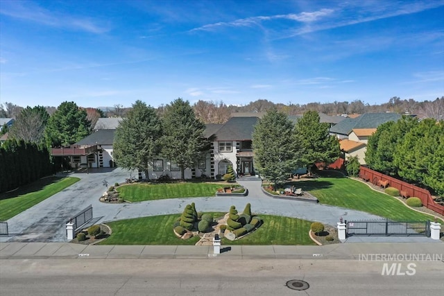 view of front of property with a front lawn