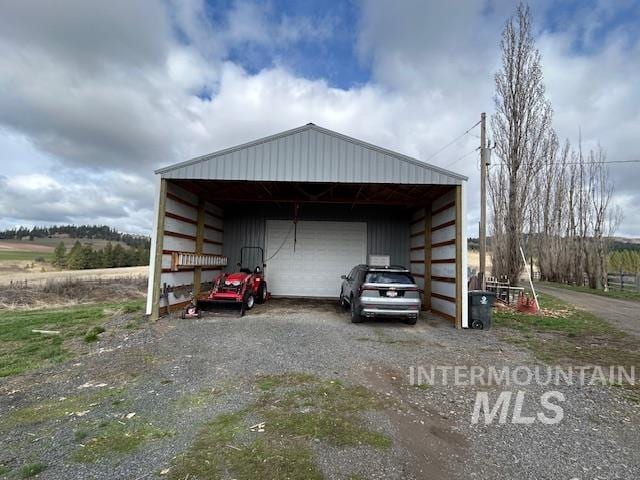 view of outbuilding featuring an outbuilding
