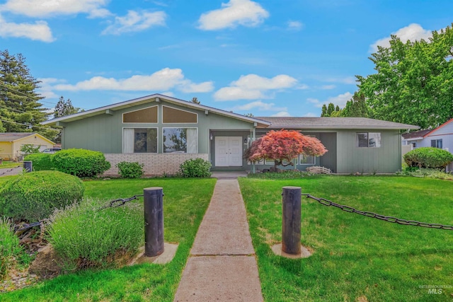 1332 Burrell Ave, Lewiston, ID 83501 - view of front of property featuring a front lawn