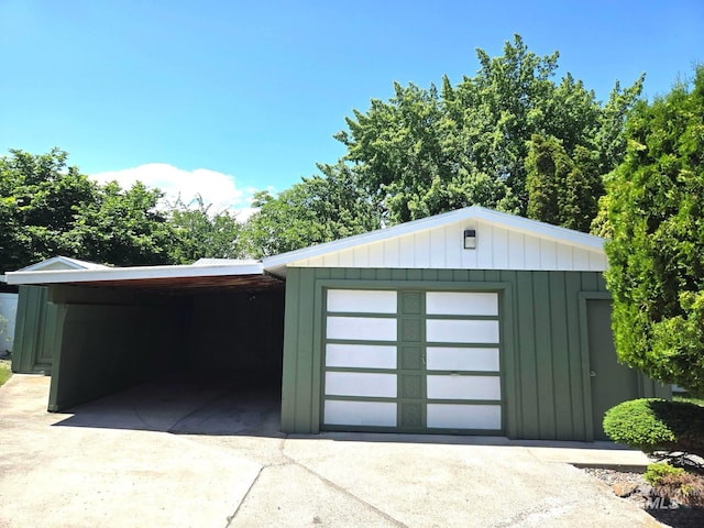 1332 Burrell Ave, Lewiston, ID 83501 - view of outdoor structure with concrete driveway and a carport