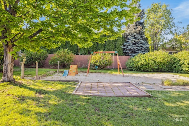 327 E Rockingham Dr, Eagle, ID 83616 - view of yard with a patio