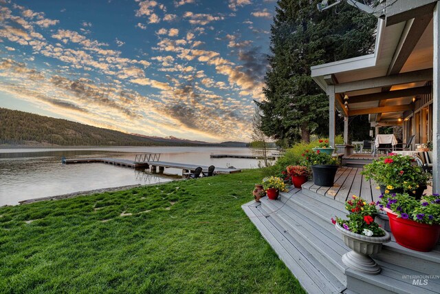 4076 Warren Wagon Rd, Mccall, ID 83638 - view of grassy yard featuring a water view