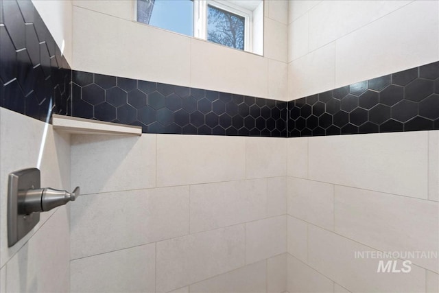 3268 S Sedgebrook Ln, Eagle, ID 83616 - bathroom with tiled shower