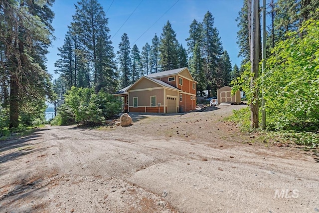 23 Waterline Ln, Cascade, ID 83611 - view of side of property with driveway