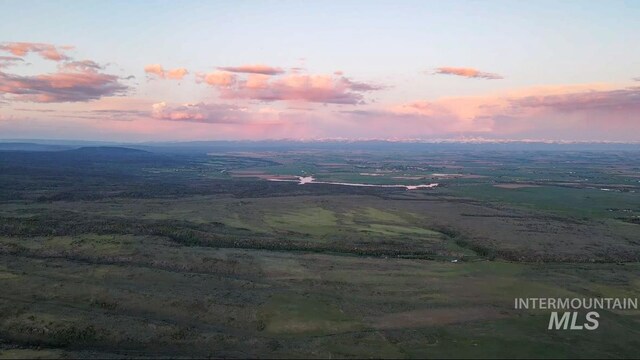 1555 Sadorus Hill Rd, Ashton, ID 83420
