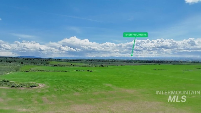 1555 Sadorus Hill Rd, Ashton, ID 83420