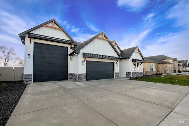 view of front facade with a garage