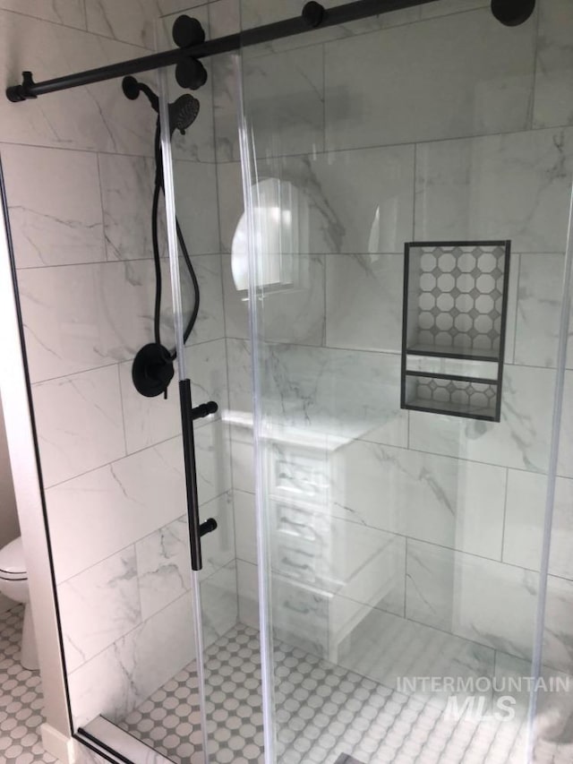3109 N Tamarack Dr, Boise, ID 83703 - full bath featuring a stall shower and toilet