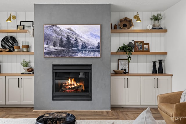 3031 Champagne Ct, Eagle, ID 83616 - room details featuring a glass covered fireplace