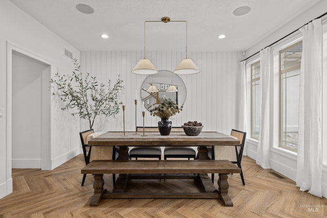 3031 Champagne Ct, Eagle, ID 83616 - dining room with baseboards, recessed lighting, and visible vents