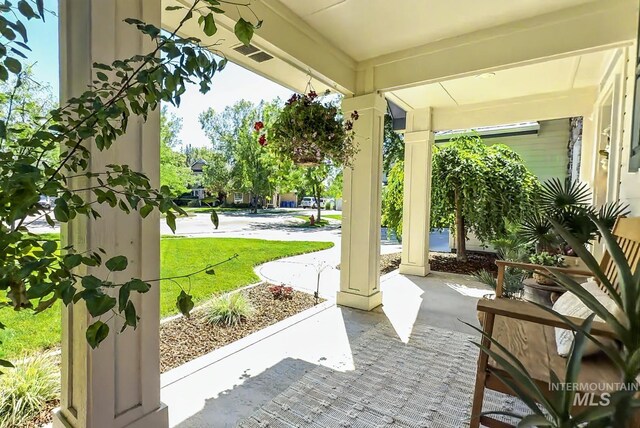 104 E Stonewater, Eagle, ID 83616 - view of porch