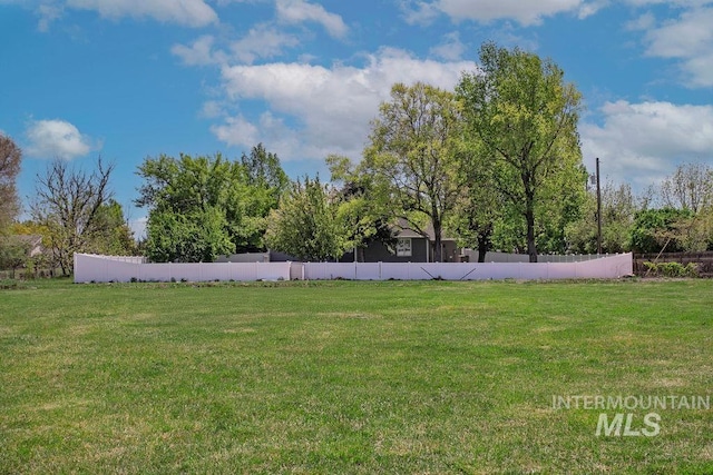 2500 W Orchard Ave, Nampa, ID 83651 - view of yard featuring fence