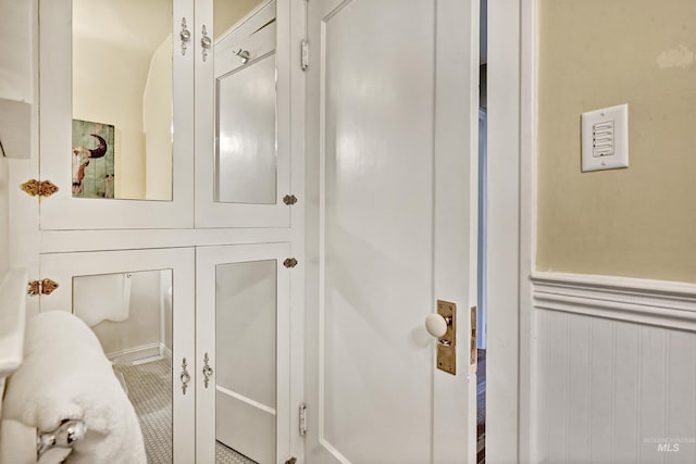 913 N 22nd St, Boise, ID 83702 - bathroom with wainscoting