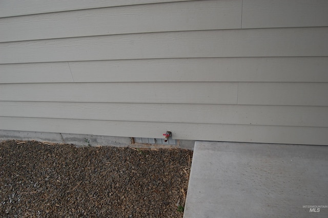 details with concrete flooring