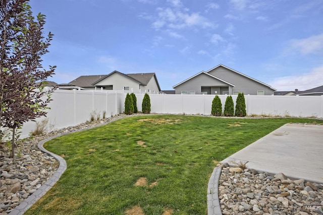 1010 Blueridge Dr, Kimberly, ID 83341 - fenced backyard featuring a patio