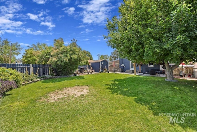 720 E Center St, Kimberly, ID 83341 - view of yard with a patio area