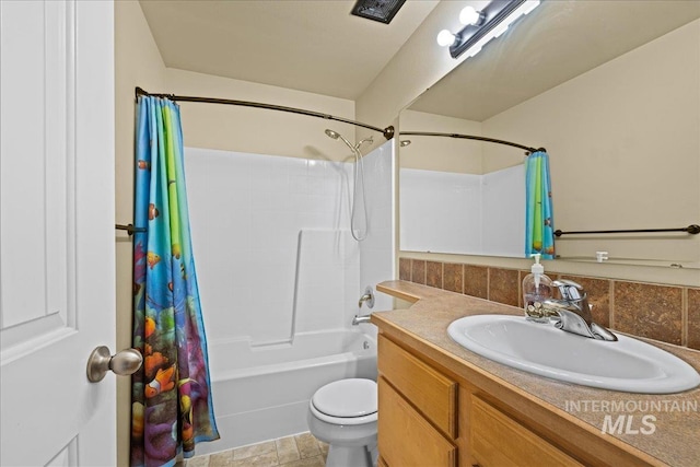 full bathroom featuring decorative backsplash, toilet, shower / bathtub combination with curtain, and vanity