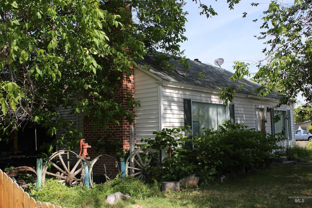 view of side of home