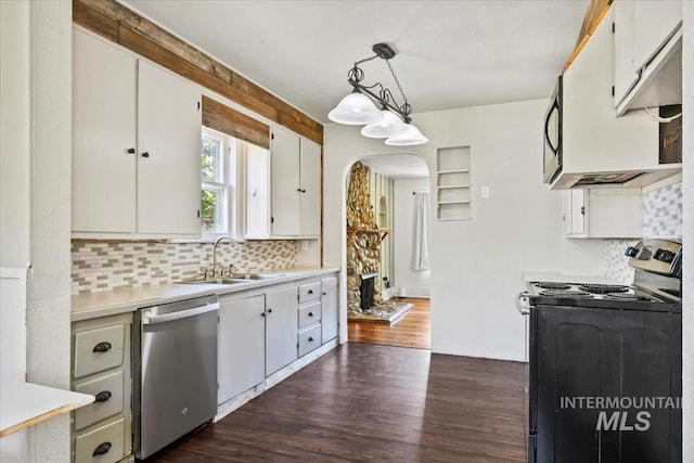 519 S 5th Ave, Nampa, ID 83651 - kitchen featuring stainless steel dishwasher, black electric range, light countertops, backsplash, and dark wood-style flooring