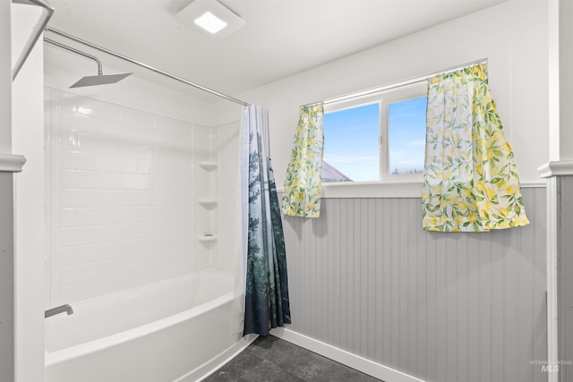 bathroom with shower / tub combo