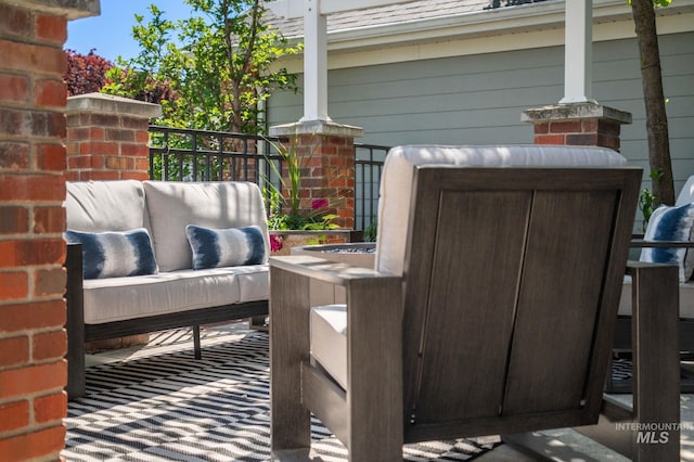 176 Marine View Dr, Lewiston, ID 83501 - view of patio with outdoor lounge area