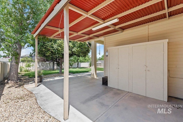 1112 W Belknap Dr, Nampa, ID 83686 - fenced backyard featuring a patio area