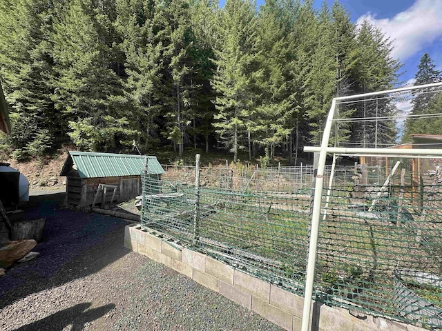 2223 Glenwood Rd, Kamiah, ID 83536 - view of yard with an outdoor structure