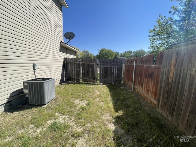 3915 N Abbott St, Caldwell, ID 83607 - view of yard featuring central air condition unit