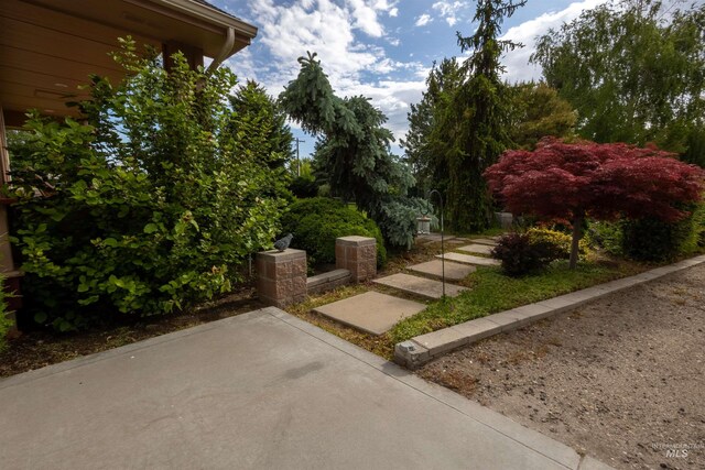 2105 N Washington Ave, Emmett, ID 83617 - view of yard featuring a patio