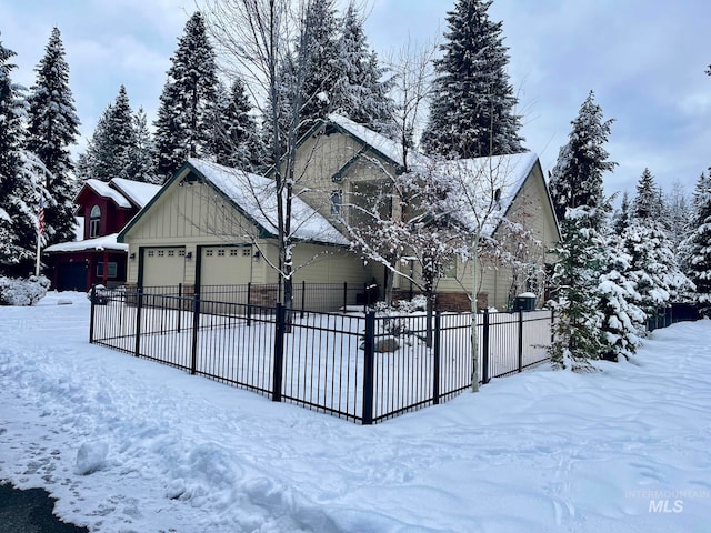 view of front of home featuring a garage