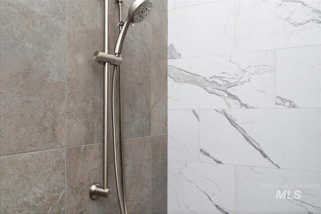 6874 N Fireball, Meridian, ID 83646 - bathroom view of a tile shower
